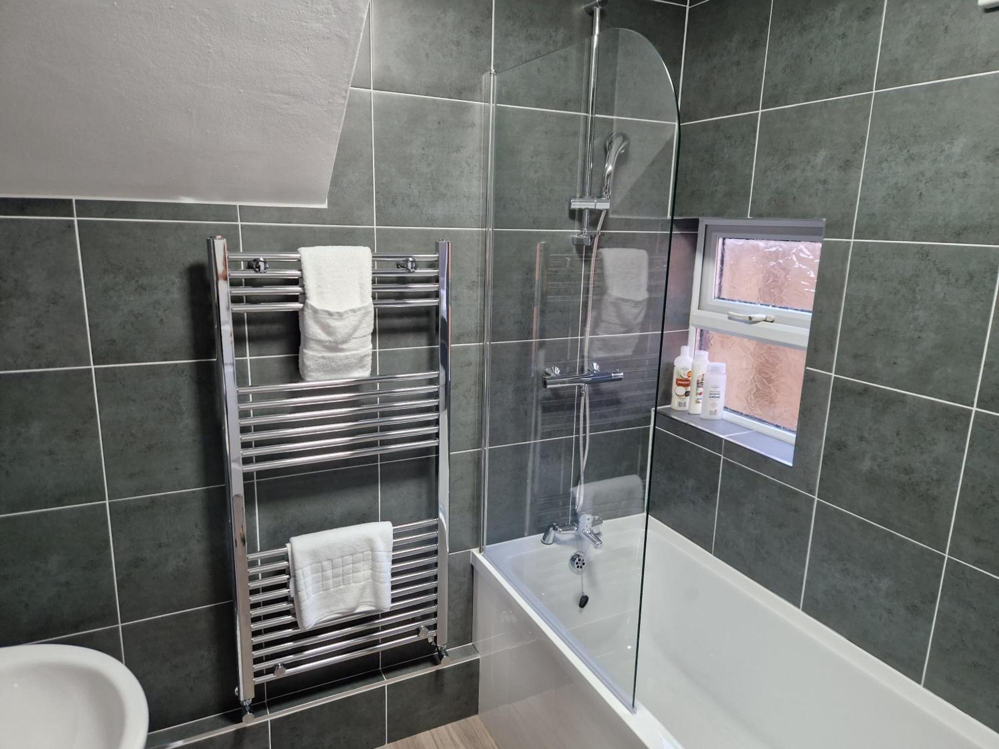 Birtley's Amethyst, 2 bedroom Apt ,sleeps 6 Guest Birtley  Buitenkant foto